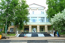 Входная группа Санаторий Варзи-Ятчи .  Курортная,  4